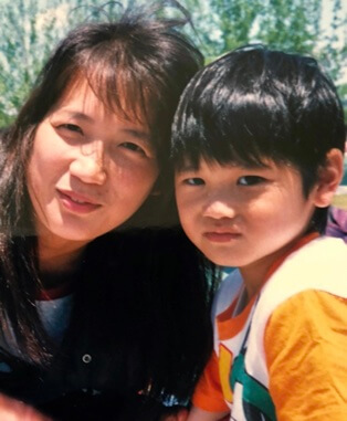 Toru Otani's wife and son.